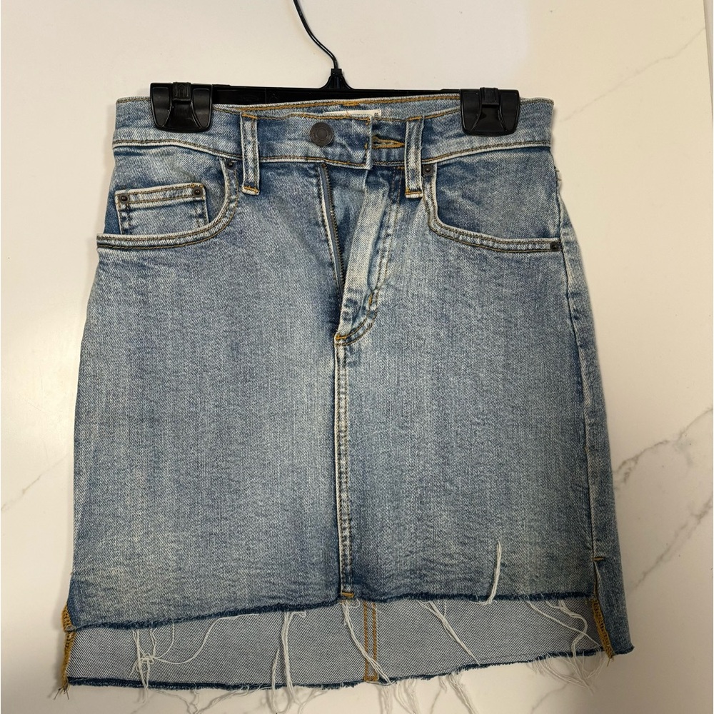 Aritzia denim skirt